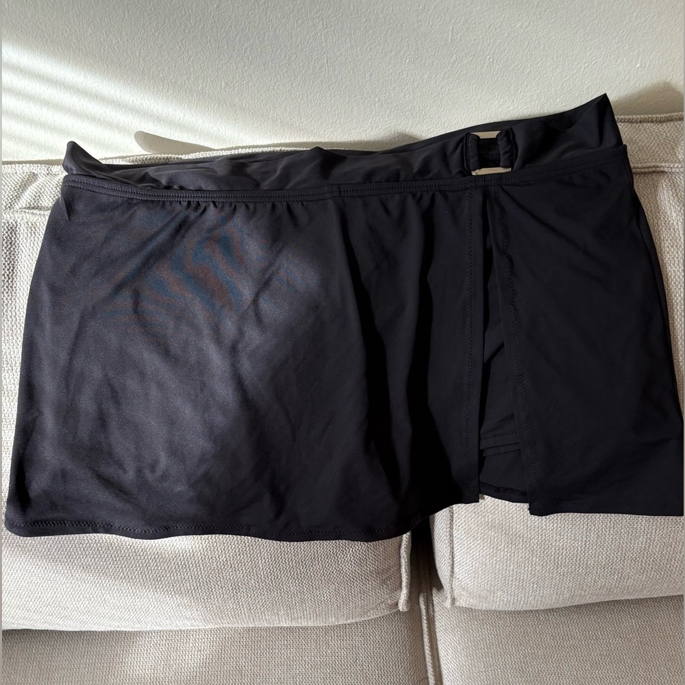 NWT Leilani Ladies Black Skortini.
